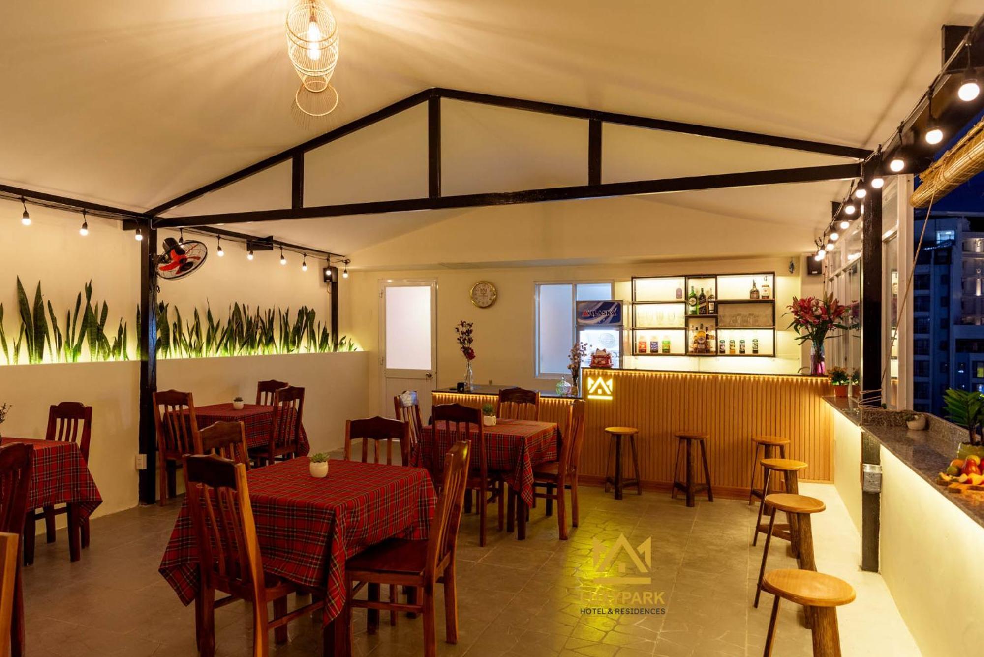 Luxy Park Hotel - Phu Quoc Centre Buitenkant foto