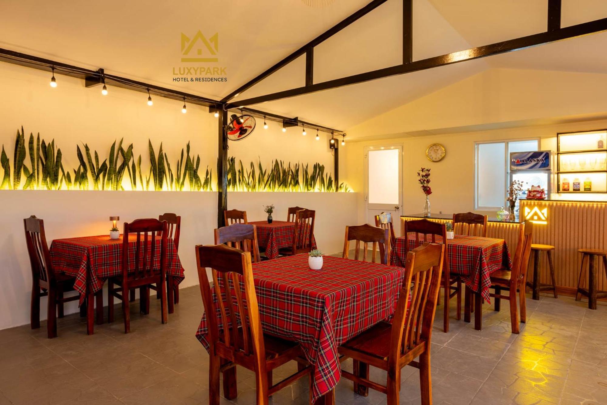 Luxy Park Hotel - Phu Quoc Centre Buitenkant foto