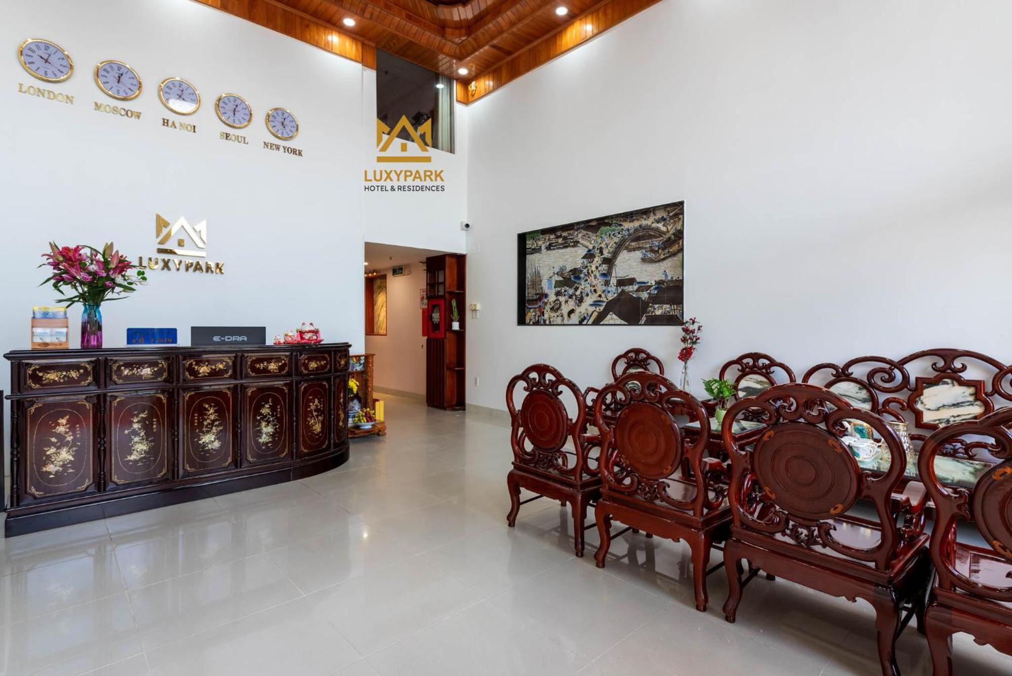 Luxy Park Hotel - Phu Quoc Centre Buitenkant foto