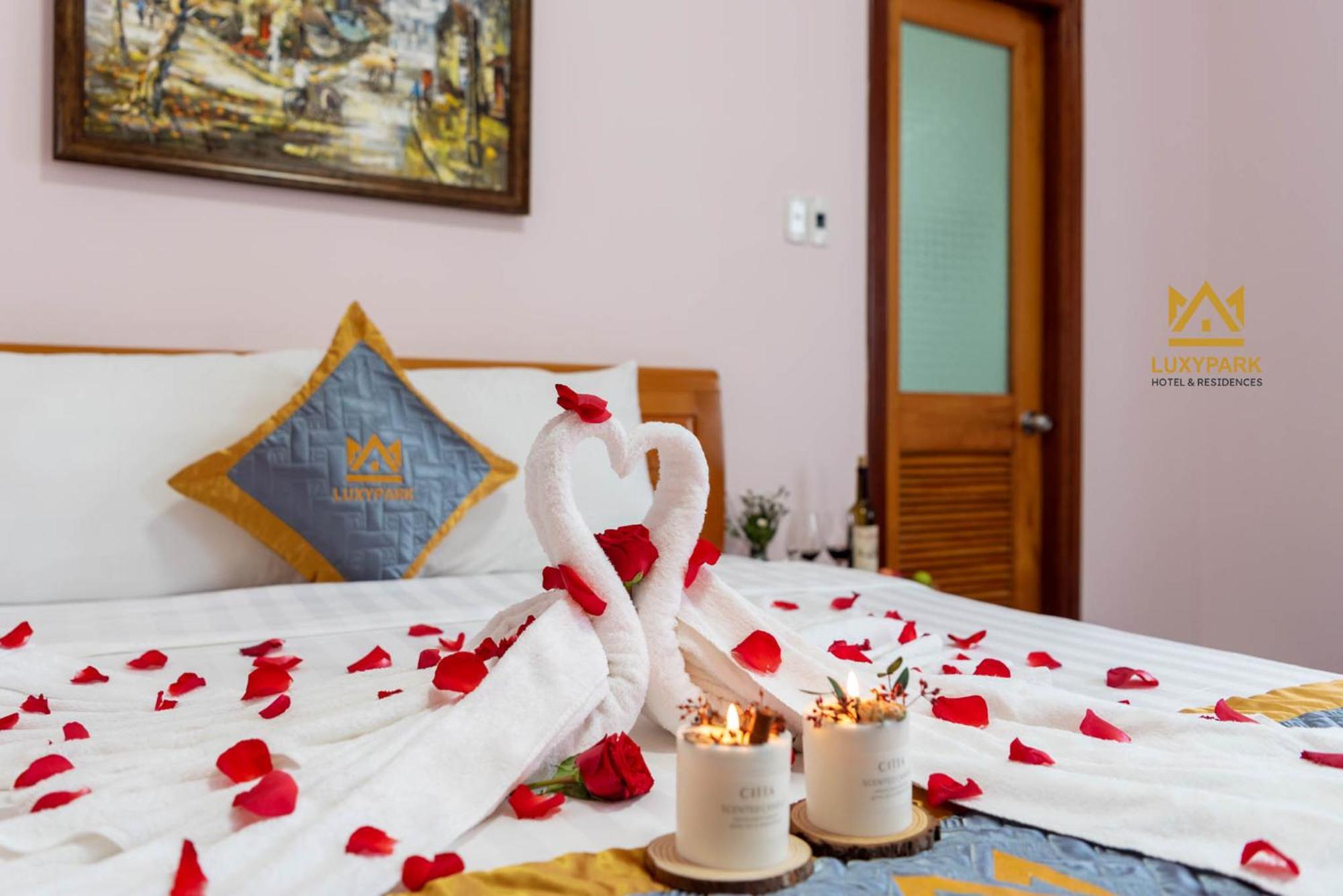 Luxy Park Hotel - Phu Quoc Centre Buitenkant foto