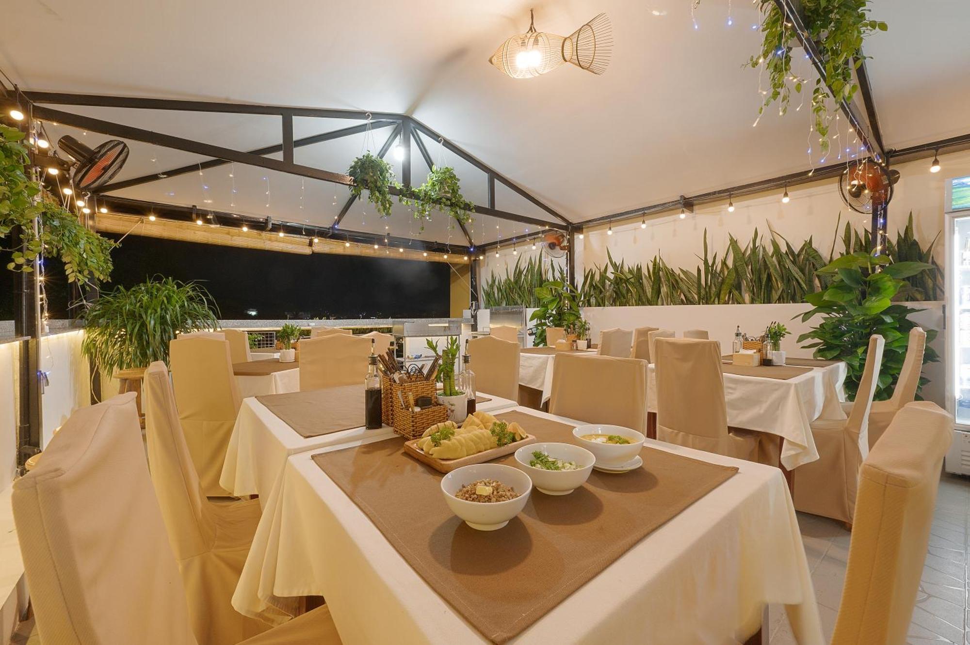 Luxy Park Hotel - Phu Quoc Centre Buitenkant foto